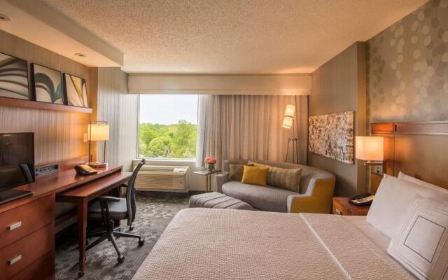 Courtyard by Marriott Bethesda/Chevy Chase