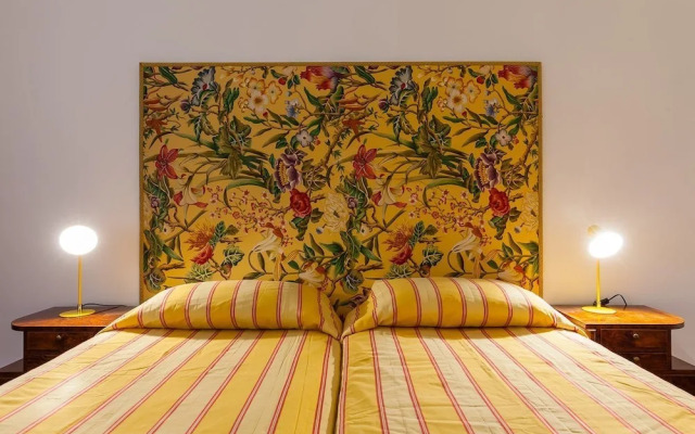 Large Apartment in the Heart of Chiaia