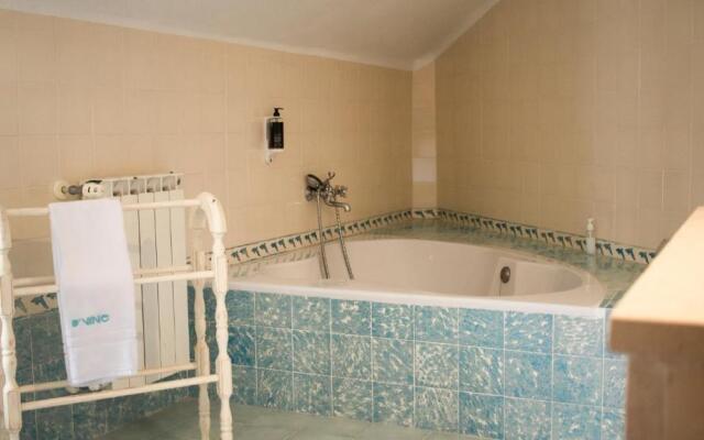 D'Vine Country House