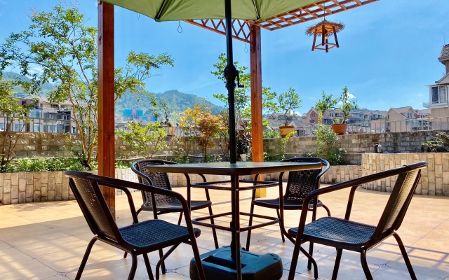 Xuyong Sunshine Garden Inn