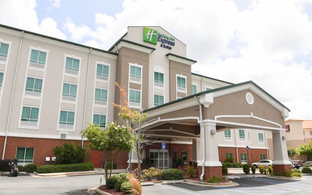 Holiday Inn Express & Suites Valdosta West - Mall Area, an IHG Hotel