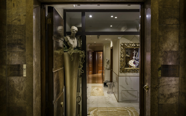 Luxury Rooms H 2000 Roma