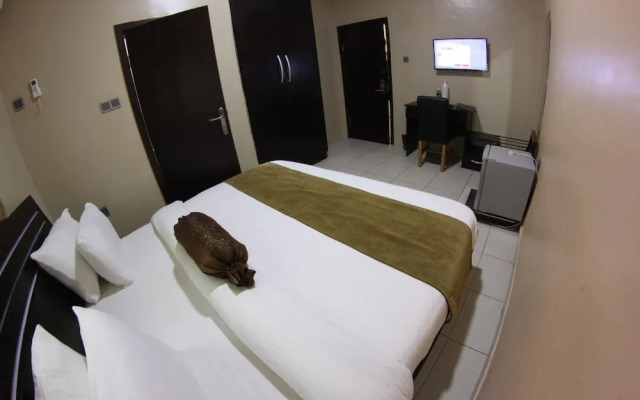 Celia's Suites