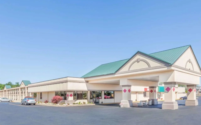 Ramada Hotel & Conference Center by Wyndham Grayling