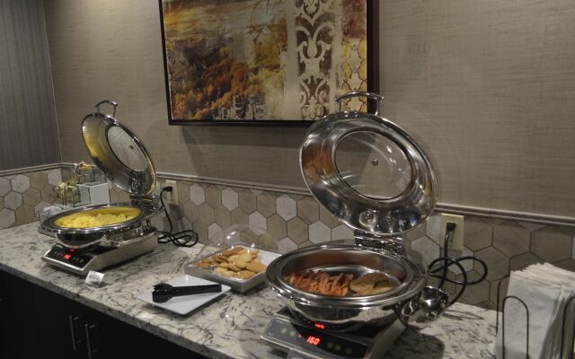 Best Western Plus Stevens County Inn