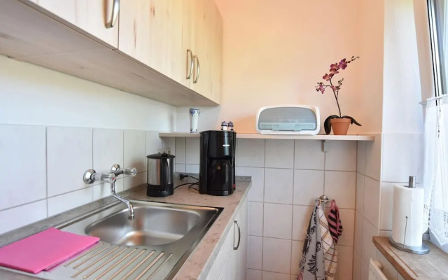 Quaint Apartment in Pepelow near Sea