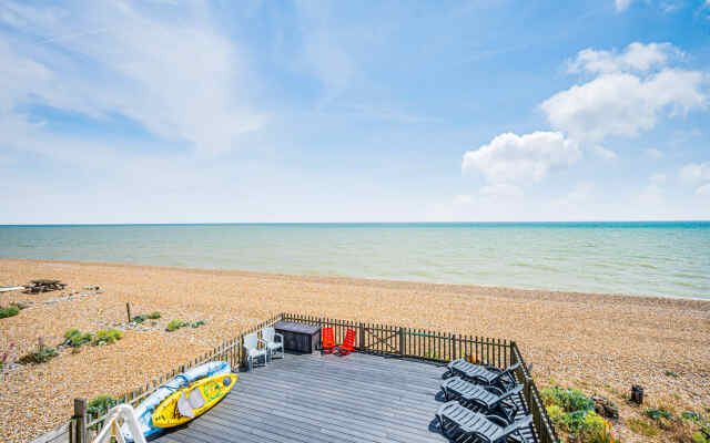 Family Beachfront House Pevensey Bay Sleeps 10