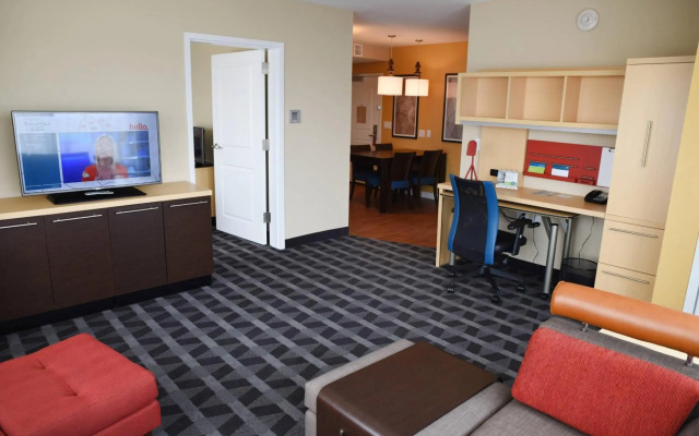 TownePlace Suites Lawrence Downtown