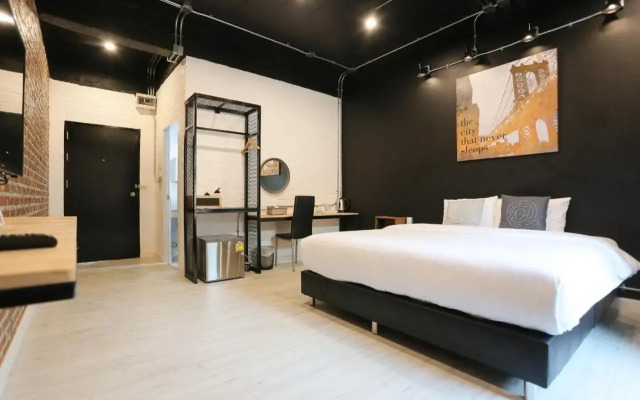 Manonnee Hotel