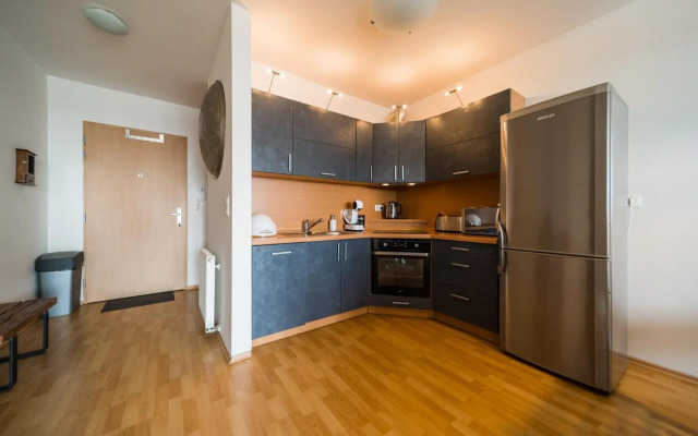 Comfy condo & FREE parking