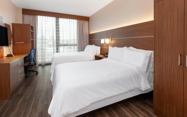 Holiday Inn Express NYC Brooklyn - Sunset Park by IHG
