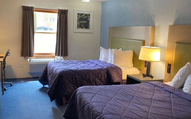 Pictured Rocks Inn & Suites