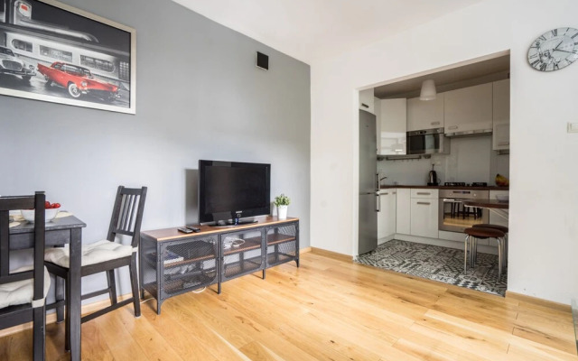 oompH Warsaw Central Deluxe Apartment