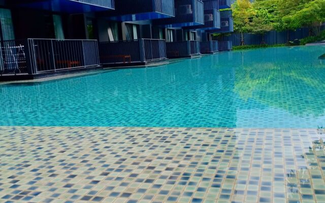 Patong Beach Luxury Condo