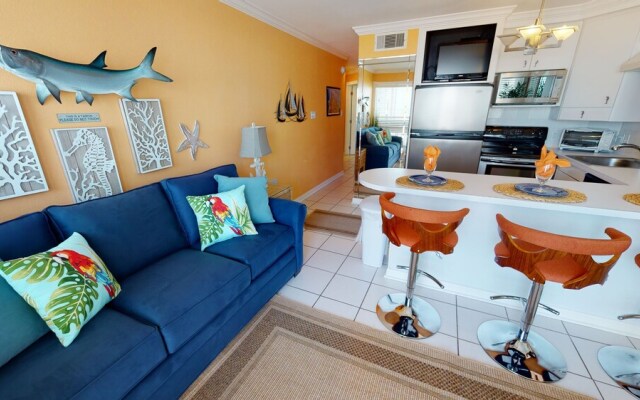 Seascape 1216 Studio Bedroom Condo by RedAwning
