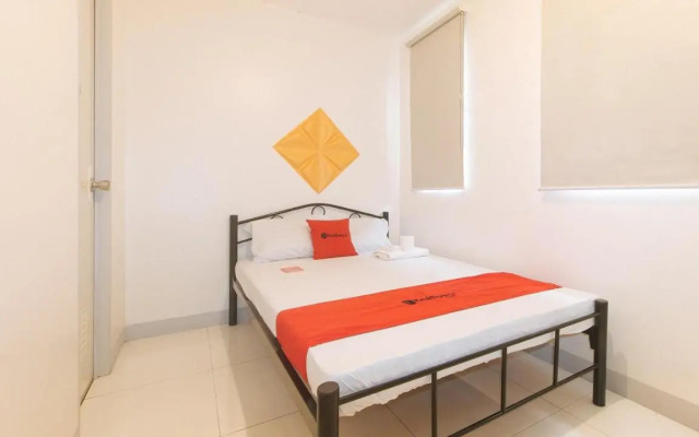 RedDoorz @ The Vjour Hotel Makati