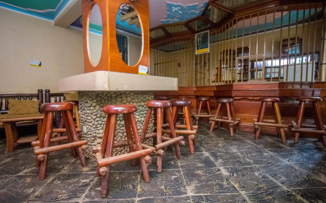 Brimax Hotel
