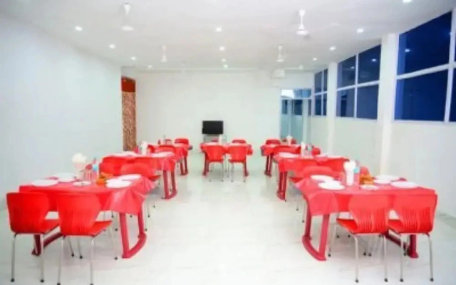Hotel sai taj Deluxe