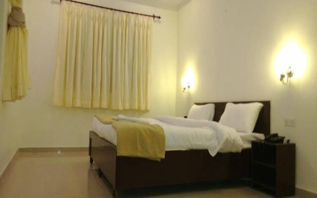 Hotel Hill Palace