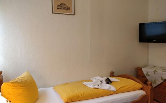 Gaststätte & Pension Lichtenhainer Wasserfall