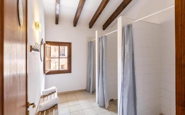 El Josemari Youth Hostel - Albergue Juvenil