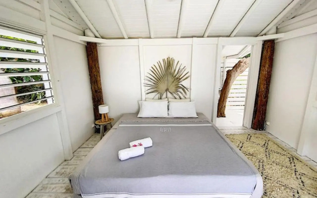 Villa Cazou, sea view, private pool, Wifi 100Mbps