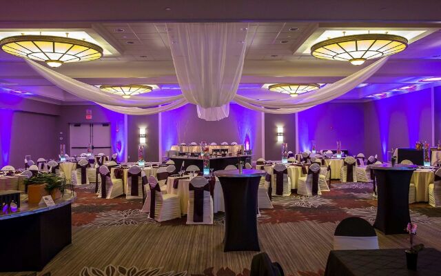 Doubletree by Hilton Pittsburgh — Green Tree