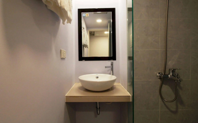 Emis Hotel