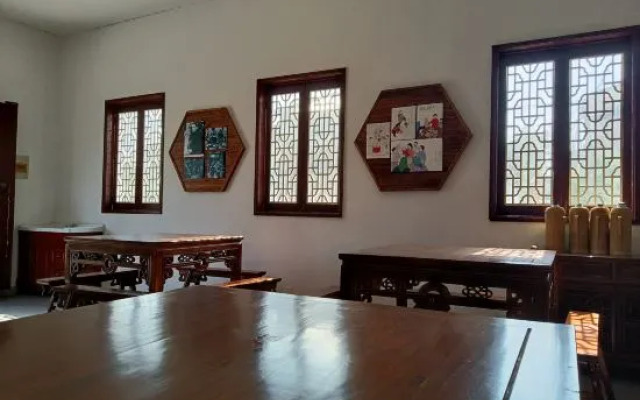 Dianshan Lake Liuxia Shiguang Homestay（Cai Bang Cun Store ）