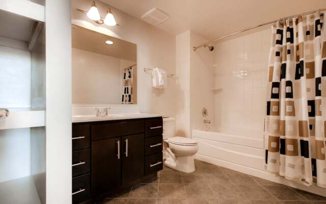 Bluebird Suites in Pentagon City