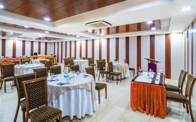 Zip By Spree Hotels Delhi Greater Kailash