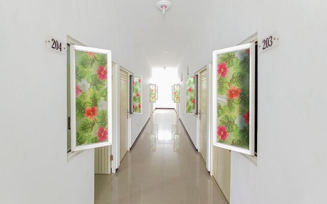 Homestay Bahari near Wisata Bahari Tlocor Sidoarjo Mitra RedDoorz