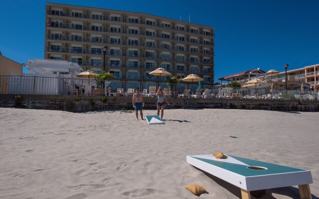 Reges Oceanfront Resort