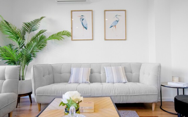 AUJOY 4 Bed Townhouse Burwood 2