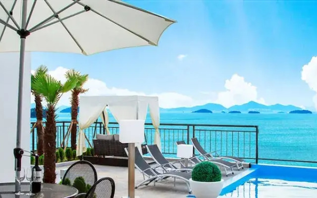 Le Ciel Pool Villa Pension