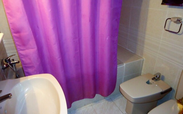 Apartamentos Alboran LEK