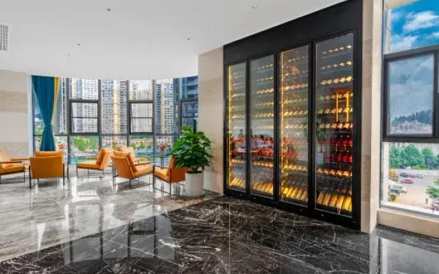 M Hotel
