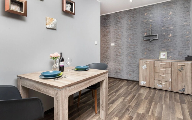 Apartment With Terrace by Renters