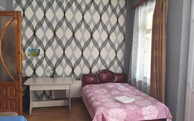 Guest House On Tabidze 2