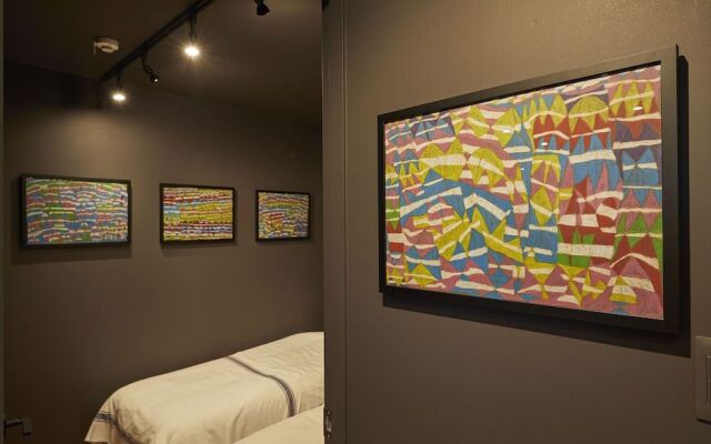 Gallery Hotel Distortion 9