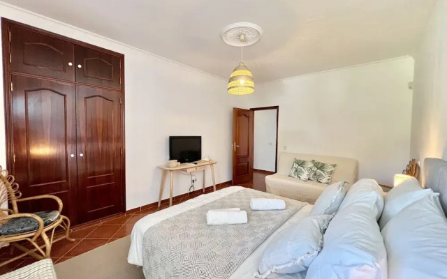 Vilamoura White House Villa by Homing