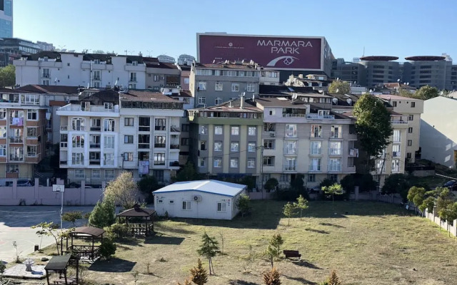 Plus Park Suite & Hotel
