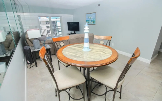 Sea Coast Gardens III 507