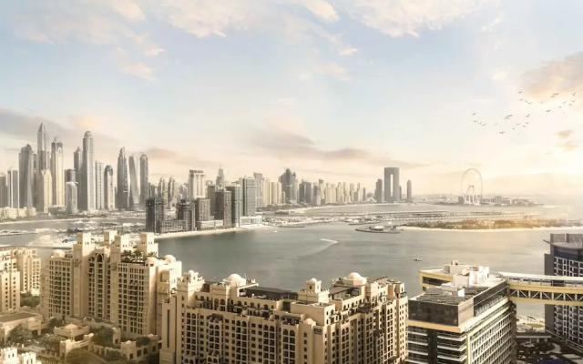 LUX Iconic Views at The Palm Tower 7