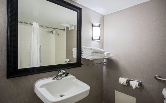 Holiday Inn Express Rolling Meadows - Schaumburg Area by IHG