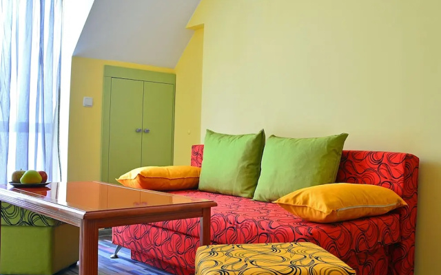 Visito Apart House