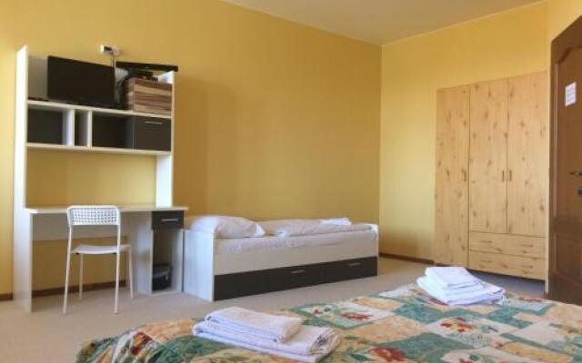 Villa Homestay Nad Helmrovkou