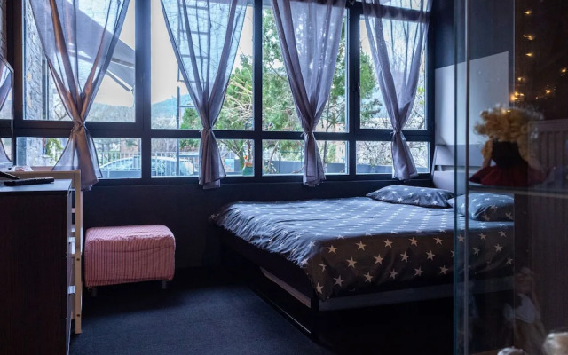 Mona Lisa Guest House