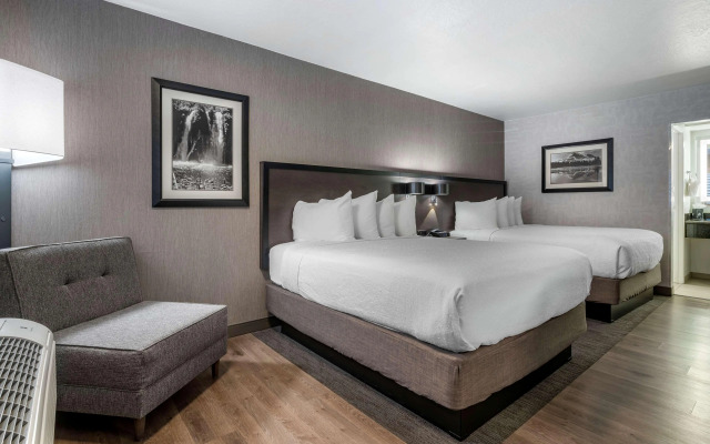 Best Western Plus Hilltop Inn