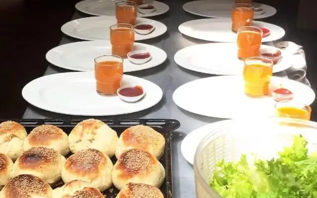 Hotel Yac Donalds